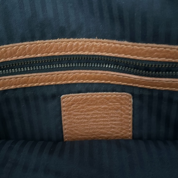 Coach - Picture 6 of 7